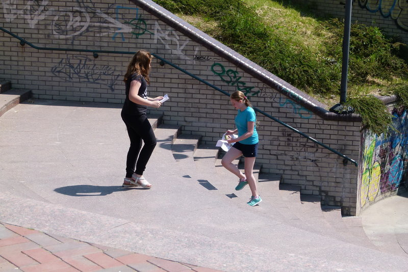 Biegają z mapą na całym świecie (zdjęcia)