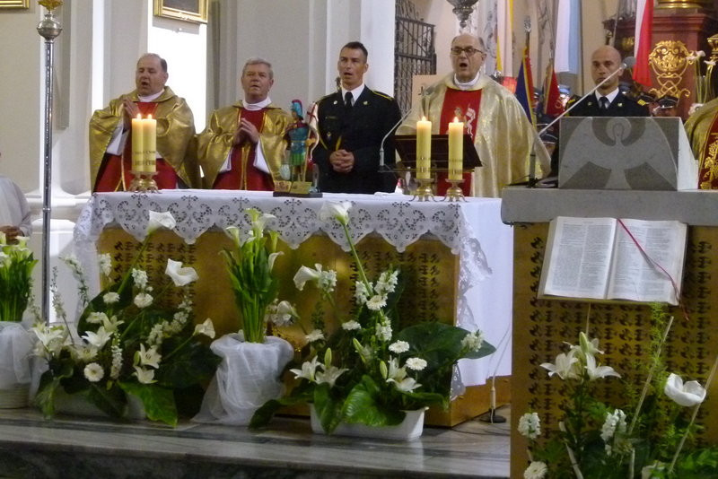 Leszczyńscy strażacy mają sztandar (zdjęcia)