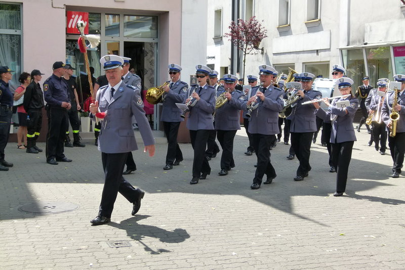 Leszczyńscy strażacy mają sztandar (zdjęcia)