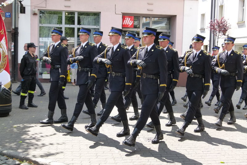 Leszczyńscy strażacy mają sztandar (zdjęcia)