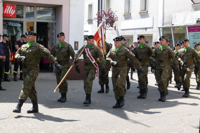 Leszczyńscy strażacy mają sztandar (zdjęcia)