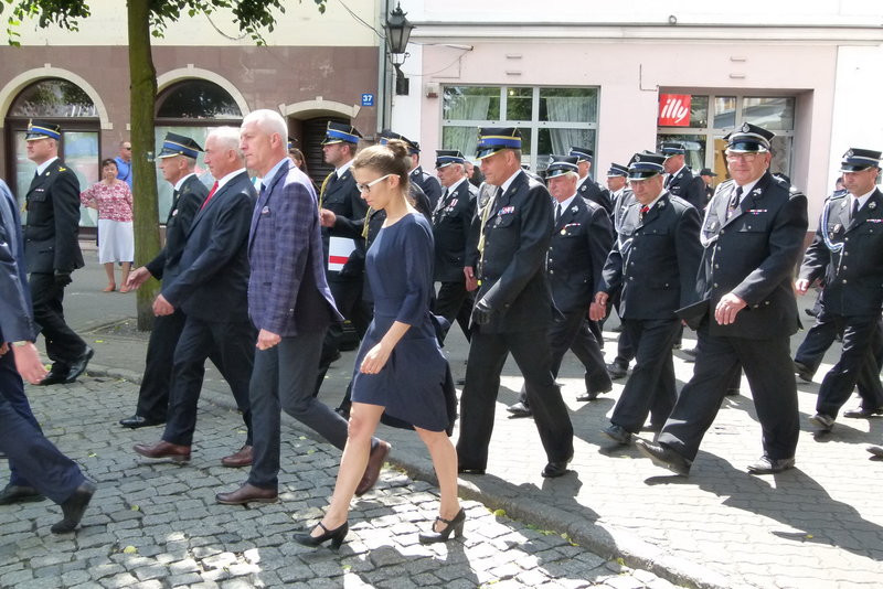 Leszczyńscy strażacy mają sztandar (zdjęcia)