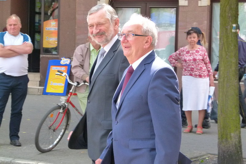 Leszczyńscy strażacy mają sztandar (zdjęcia)