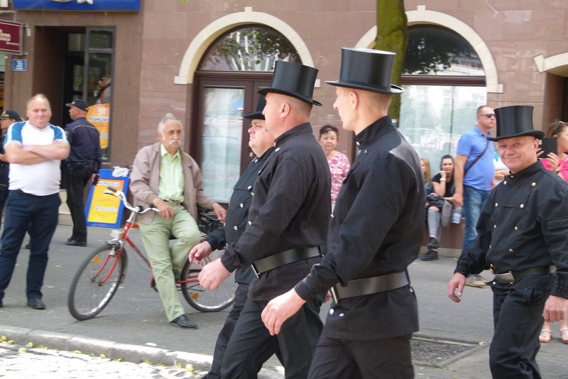 Leszczyńscy strażacy mają sztandar (zdjęcia)