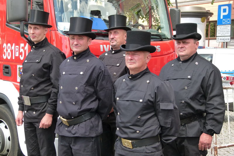 Leszczyńscy strażacy mają sztandar (zdjęcia)