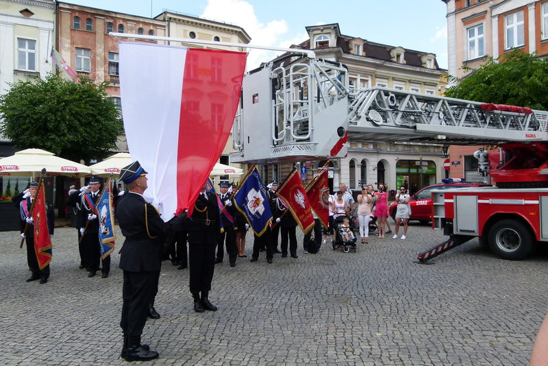 Leszczyńscy strażacy mają sztandar (zdjęcia)