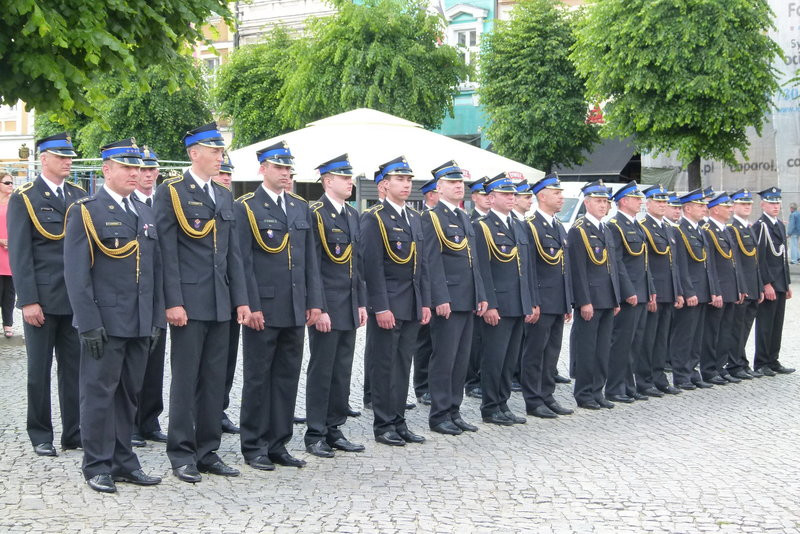 Leszczyńscy strażacy mają sztandar (zdjęcia)
