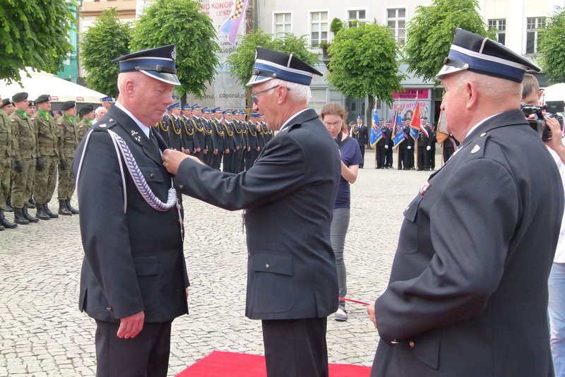 Leszczyńscy strażacy mają sztandar (zdjęcia)