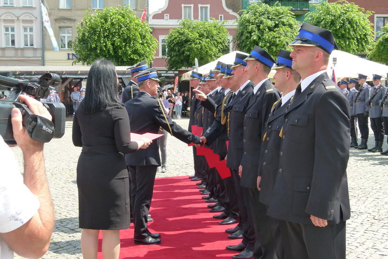 Leszczyńscy strażacy mają sztandar (zdjęcia)