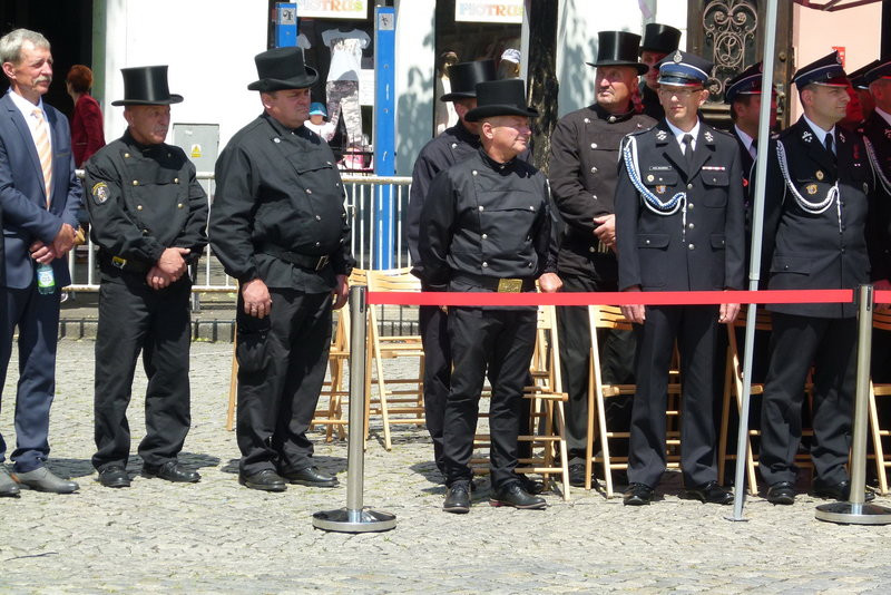 Leszczyńscy strażacy mają sztandar (zdjęcia)