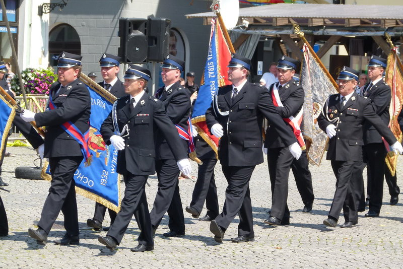 Leszczyńscy strażacy mają sztandar (zdjęcia)