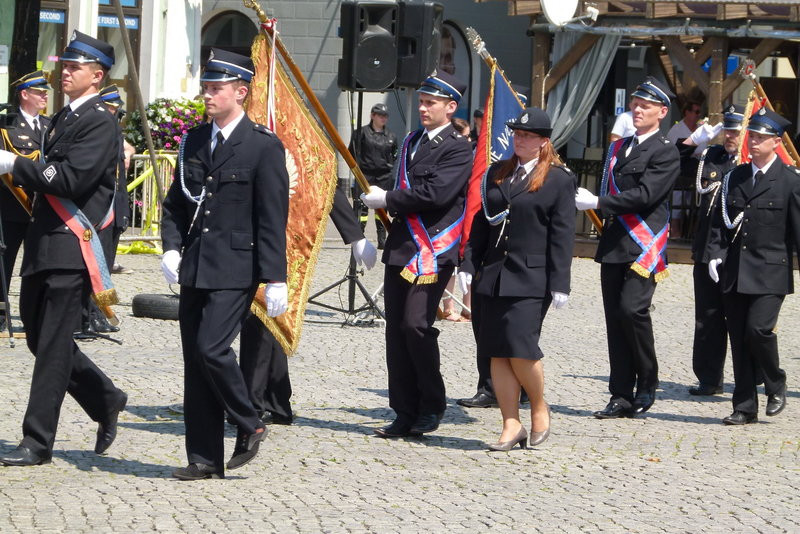 Leszczyńscy strażacy mają sztandar (zdjęcia)