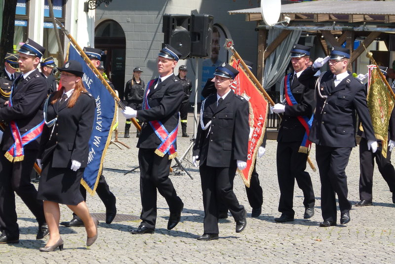 Leszczyńscy strażacy mają sztandar (zdjęcia)