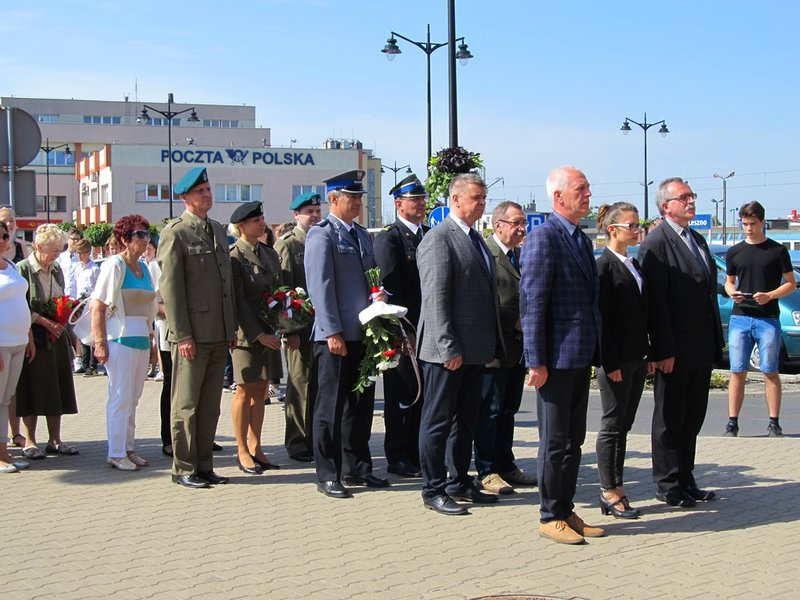 Zginęli, bo pomogli kobiecie (zdjęcia)