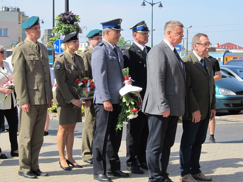 Zginęli, bo pomogli kobiecie (zdjęcia)