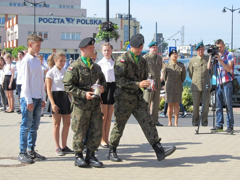 Zginęli, bo pomogli kobiecie (zdjęcia)