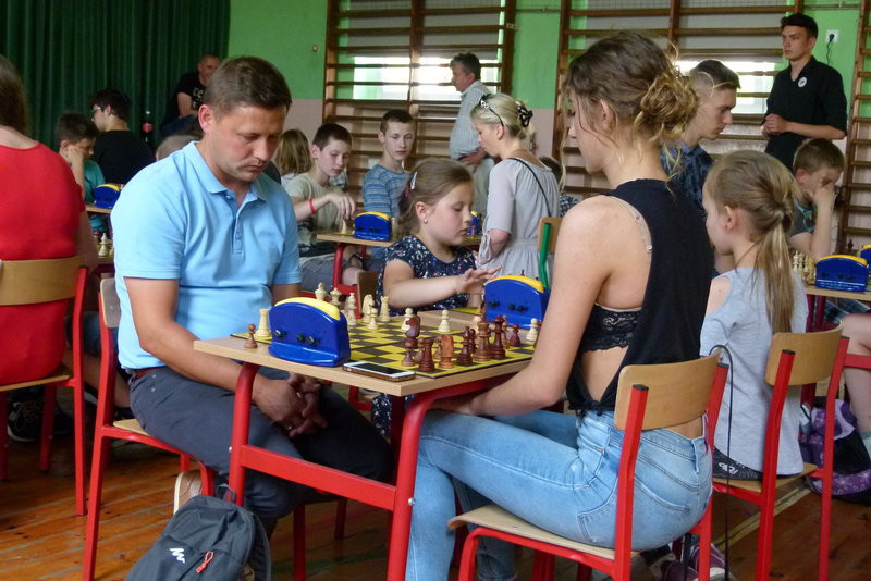 Rodzinne szachowanie we Włoszakowicach (zdjęcia)