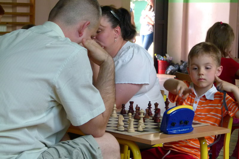 Rodzinne szachowanie we Włoszakowicach (zdjęcia)