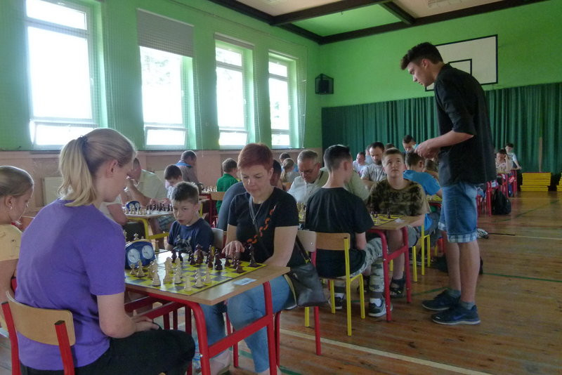 Rodzinne szachowanie we Włoszakowicach (zdjęcia)