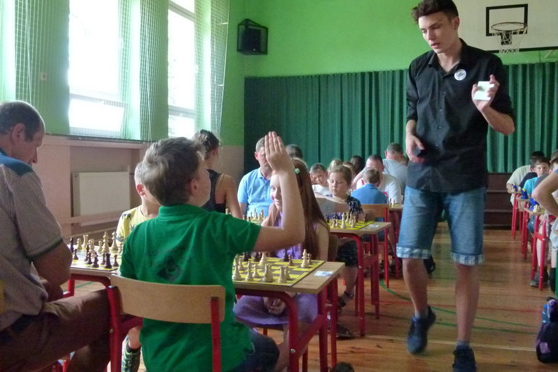 Rodzinne szachowanie we Włoszakowicach (zdjęcia)