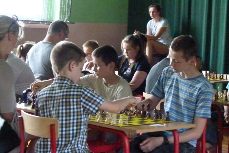 Rodzinne szachowanie we Włoszakowicach (zdjęcia)