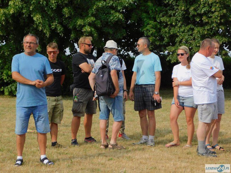 Niebo udekorowane szybowcami (zdjęcia)