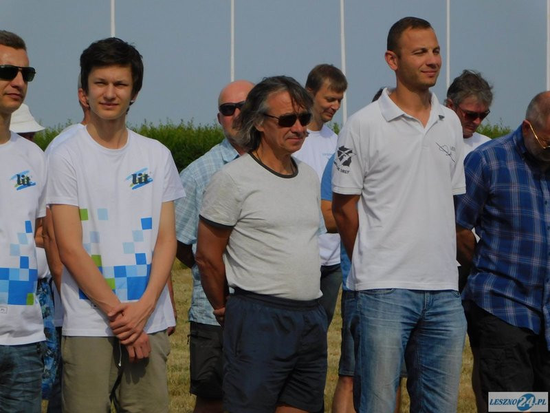 Niebo udekorowane szybowcami (zdjęcia)