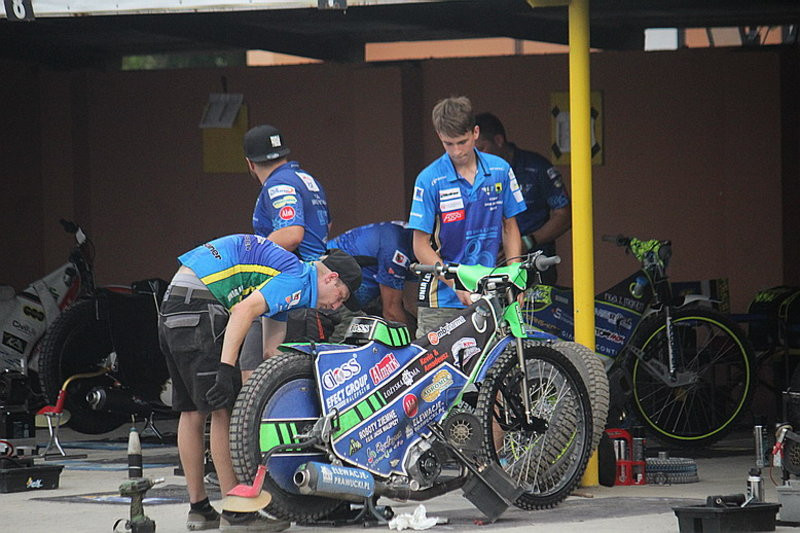 Radość z bonusa (zdjęcia)