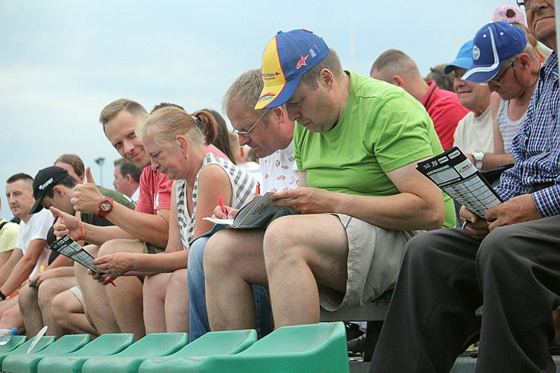 Radość z bonusa (zdjęcia)