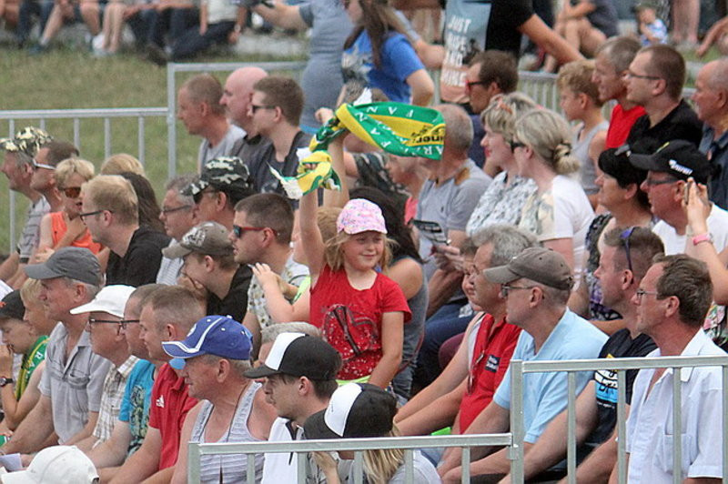 Radość z bonusa (zdjęcia)