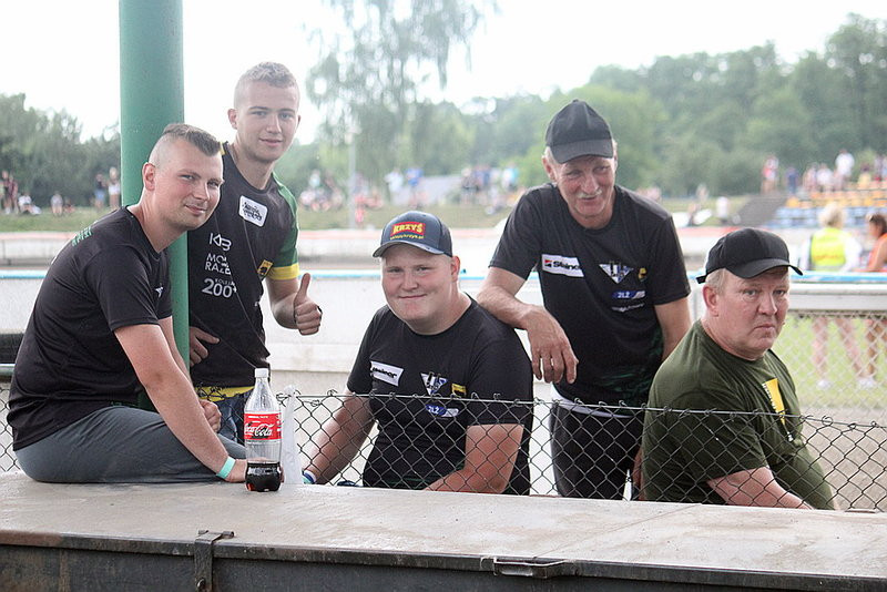 Radość z bonusa (zdjęcia)