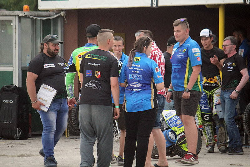 Radość z bonusa (zdjęcia)