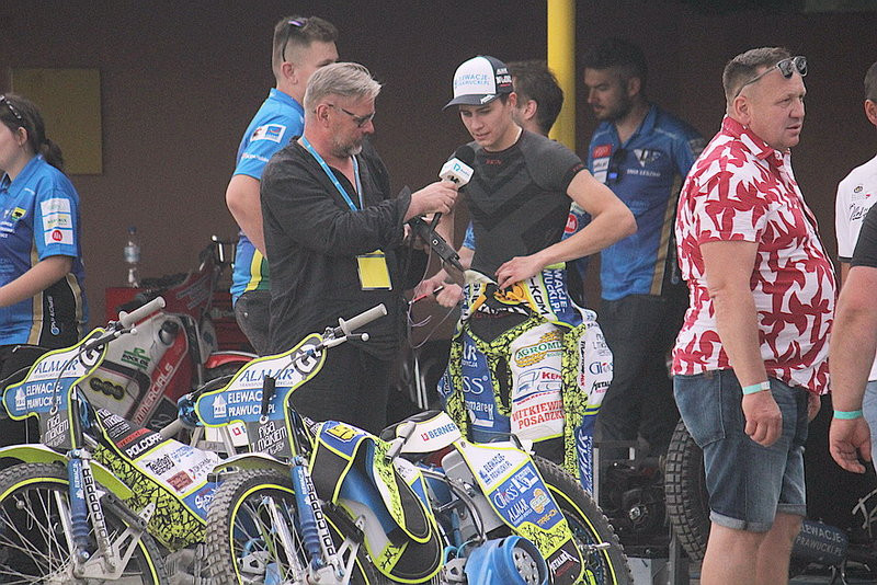 Radość z bonusa (zdjęcia)