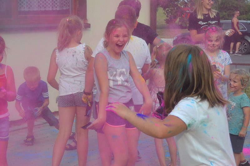 Mierzejewo bawiło się na kolorowo! (zdjęcia)