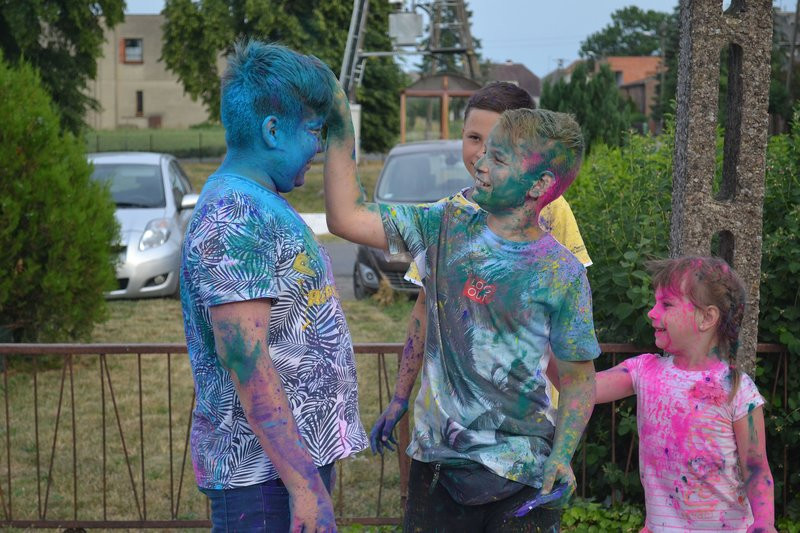 Mierzejewo bawiło się na kolorowo! (zdjęcia)