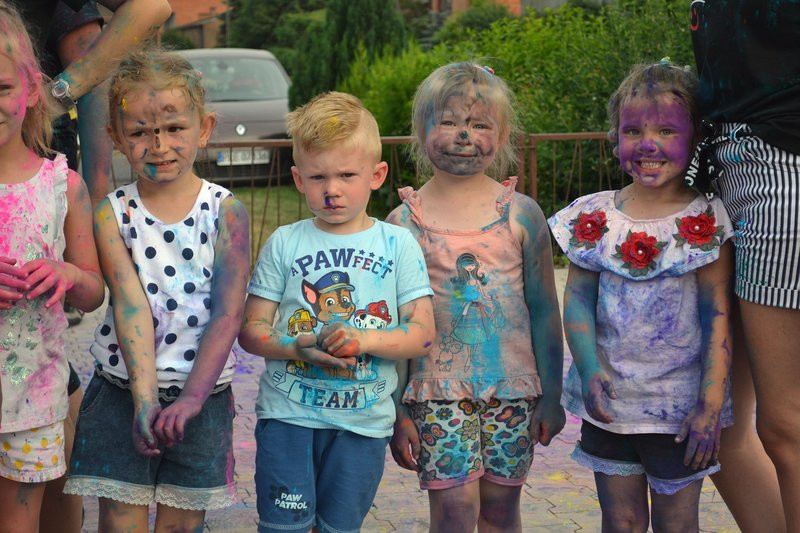 Mierzejewo bawiło się na kolorowo! (zdjęcia)