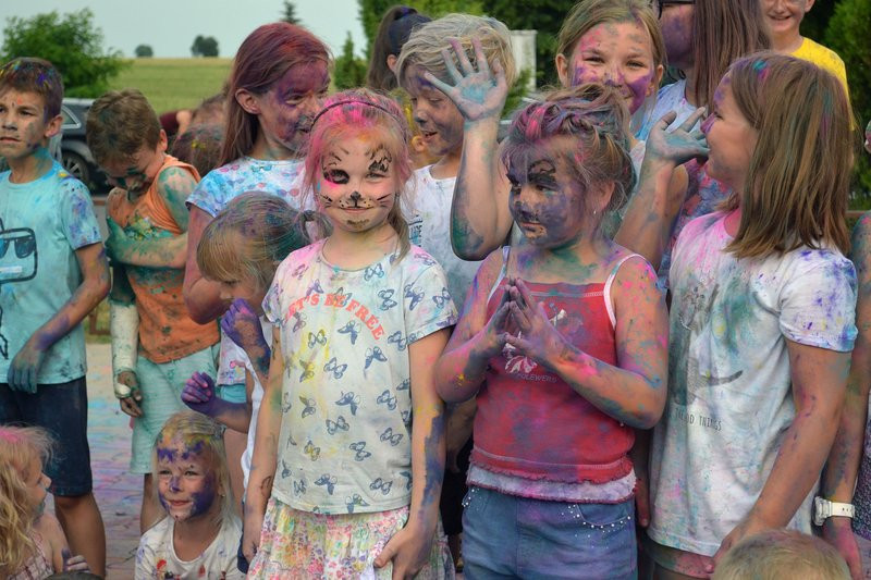 Mierzejewo bawiło się na kolorowo! (zdjęcia)