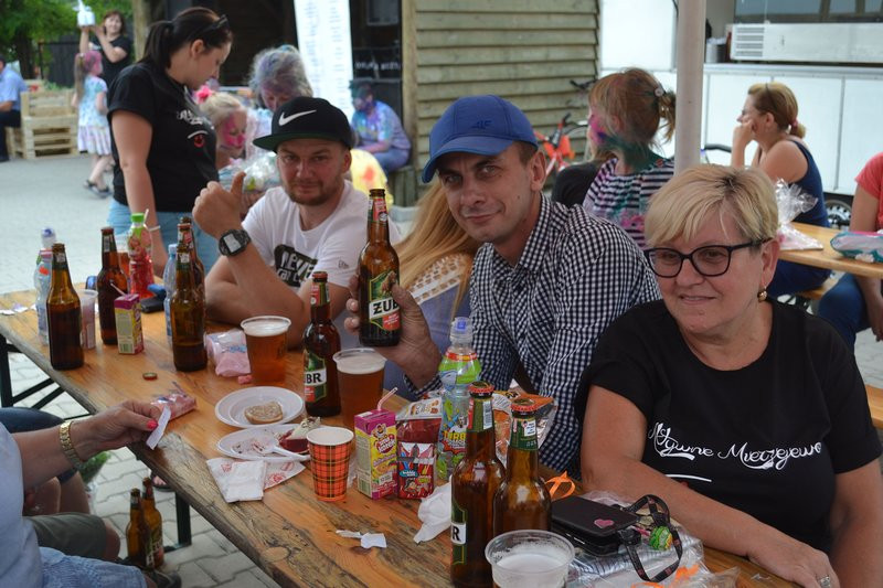 Mierzejewo bawiło się na kolorowo! (zdjęcia)