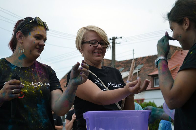 Mierzejewo bawiło się na kolorowo! (zdjęcia)