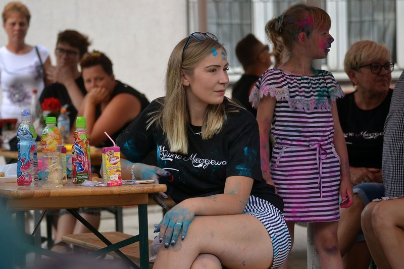 Mierzejewo bawiło się na kolorowo! (zdjęcia)