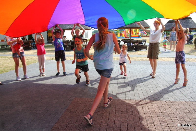 Słoneczny Festyn Rodzinny UM Leszna (zdjęcia)