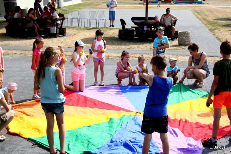 Słoneczny Festyn Rodzinny UM Leszna (zdjęcia)