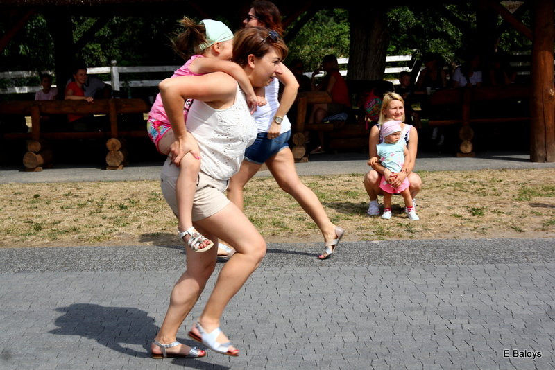 Słoneczny Festyn Rodzinny UM Leszna (zdjęcia)