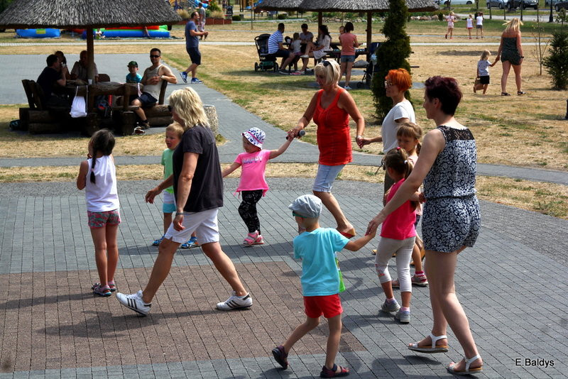 Słoneczny Festyn Rodzinny UM Leszna (zdjęcia)