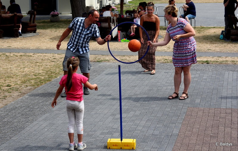 Słoneczny Festyn Rodzinny UM Leszna (zdjęcia)
