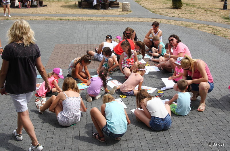 Słoneczny Festyn Rodzinny UM Leszna (zdjęcia)