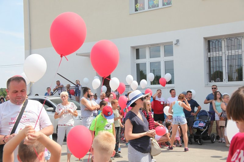 Mieszkańcy pomogli 7-latkowi (kilka zdjęć)