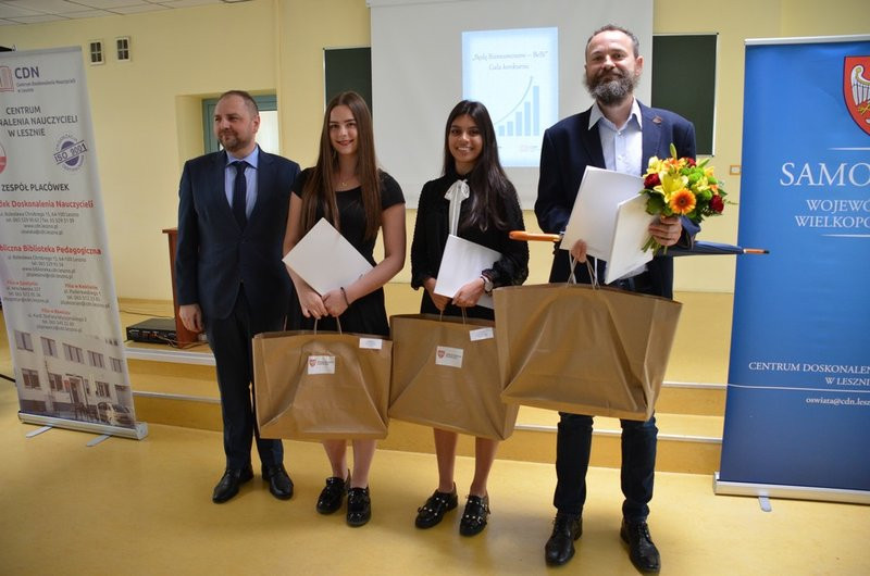 Młodzież tworzy biznesplany (kilka zdjęć)