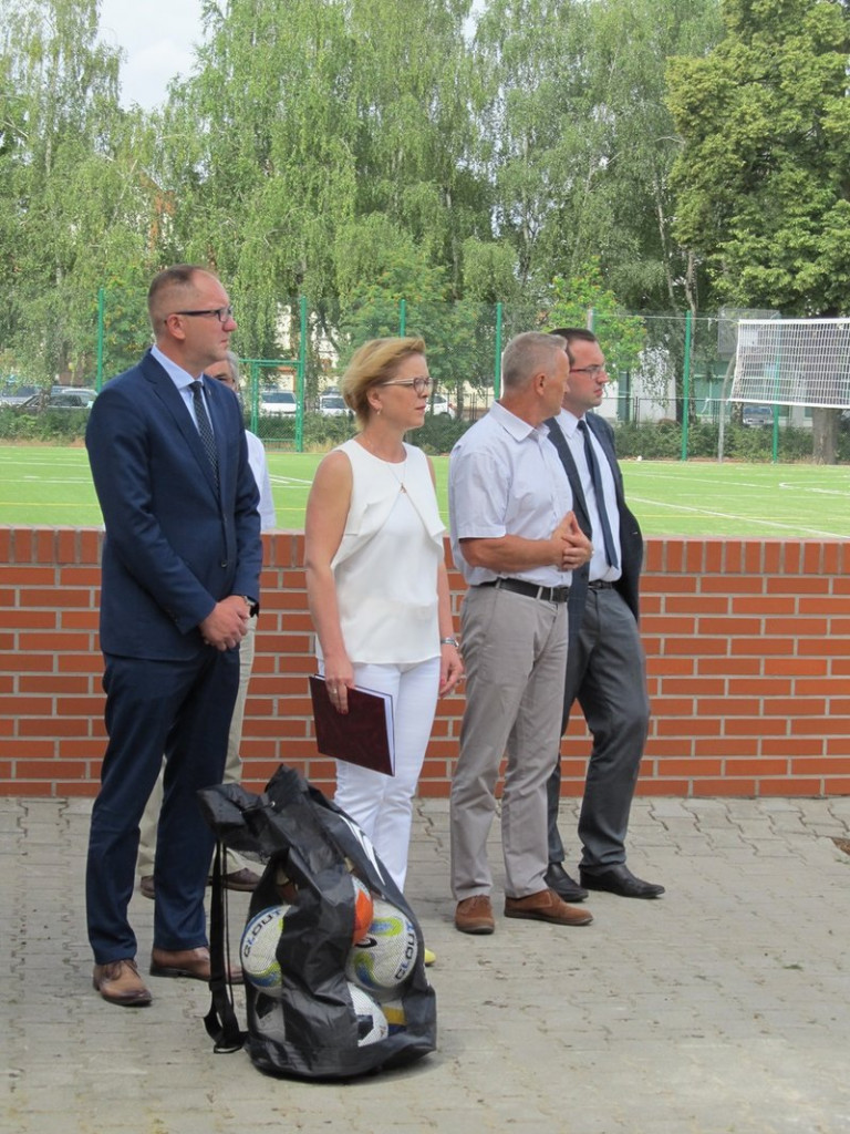 Polacy walczą na mundialu, a I LO ma nowe boiska (zdjęcia)