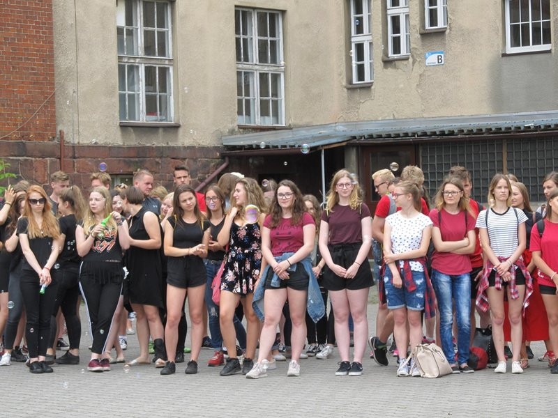 Polacy walczą na mundialu, a I LO ma nowe boiska (zdjęcia)